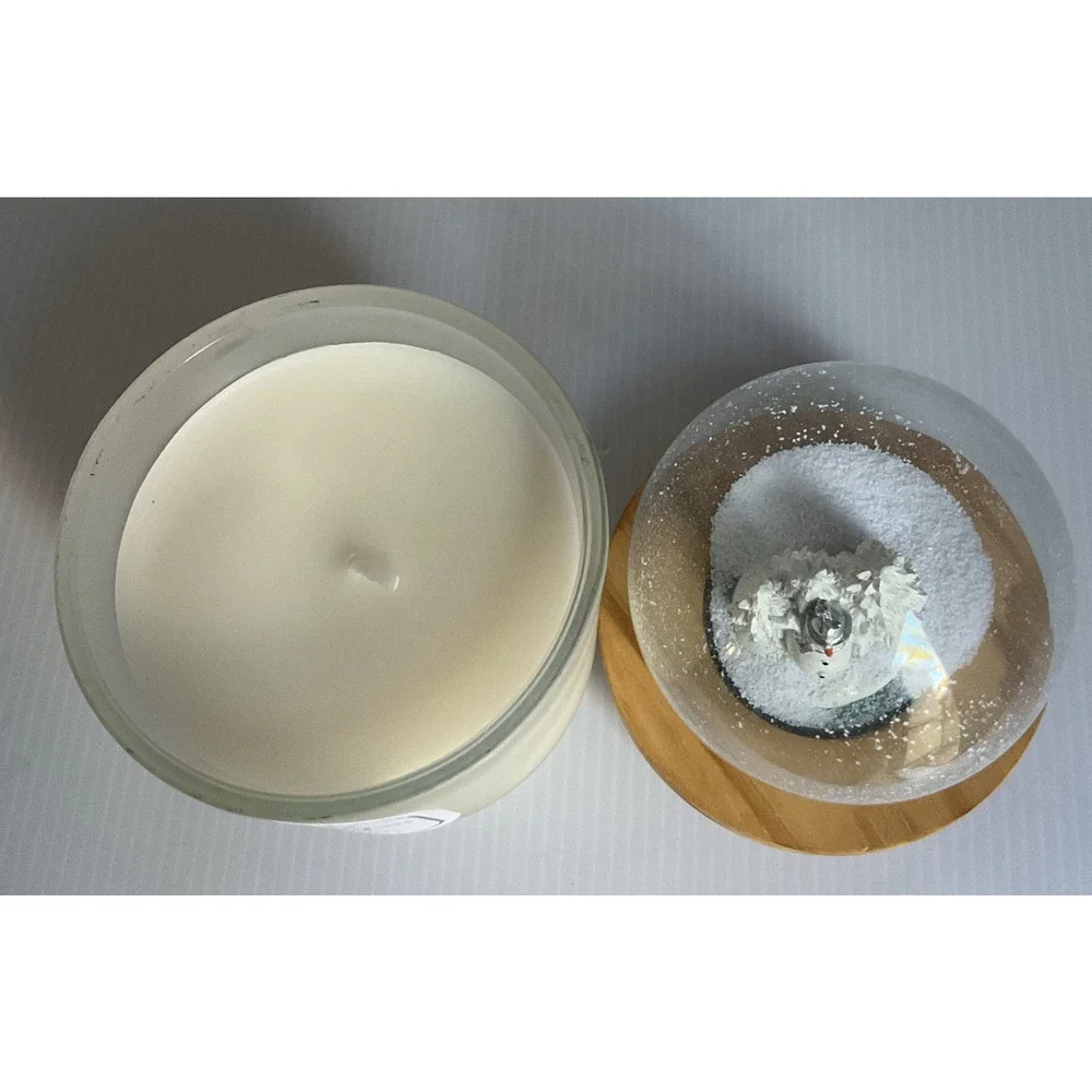 Kirkland’s Snowglobe Christmas Spirit Candle NEW 9.7 oz Snowman Holiday Decor